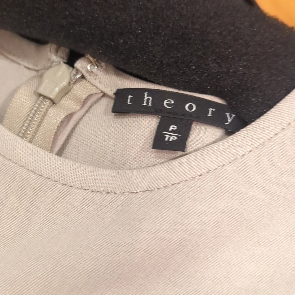 Theory shell - Picture 3 of 5